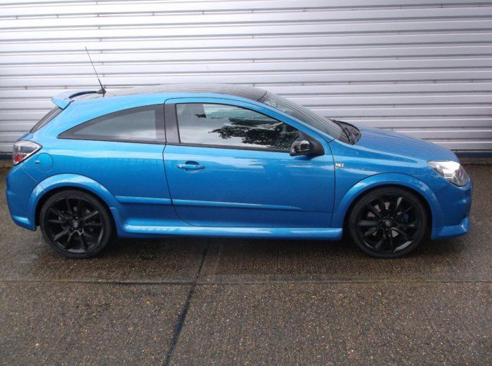 2007 Vauxhall Astra 2.0T 16V VXR image 2