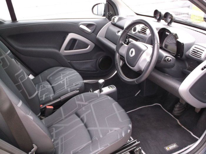 2010 Smart Fortwo Coupe 1.0 image 4