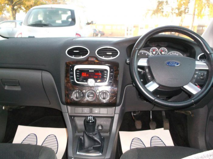 2007 Ford Focus 1.8 Ghia image 4