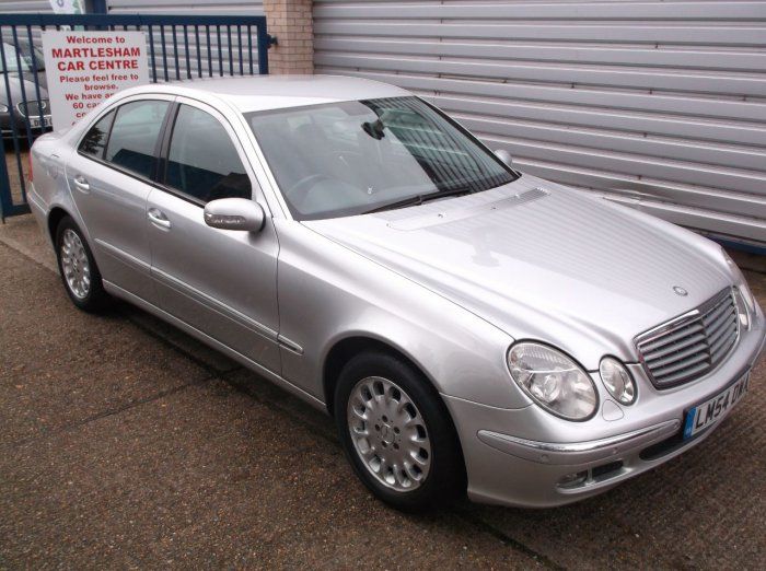2004 Mercedes E Class 2.7 E270 CDI image 1