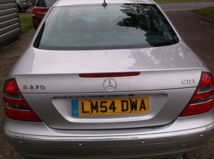 2004 Mercedes E Class 2.7 E270 CDI image 3