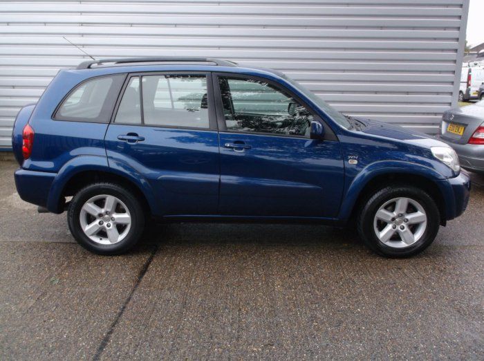 2004 Toyota Rav 4 2.0 XT3 image 2