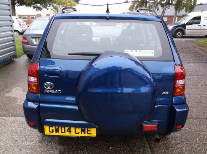 2004 Toyota Rav 4 2.0 XT3 image 3