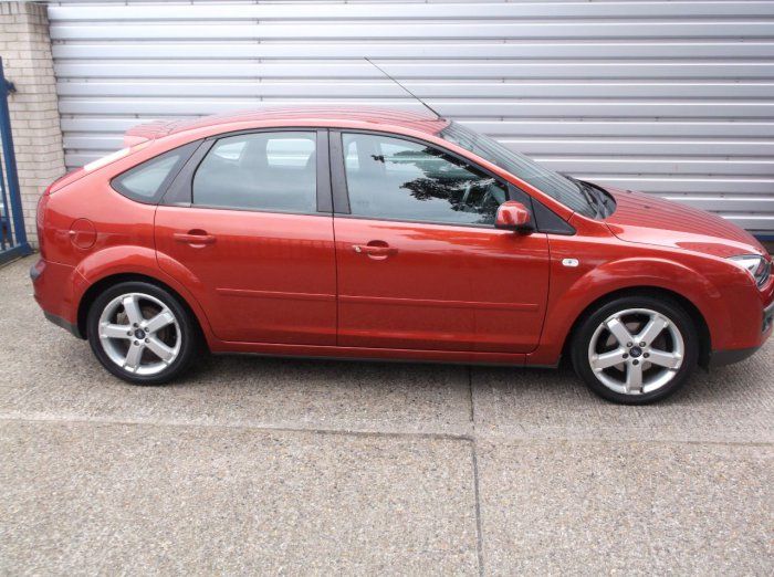 2007 Ford Focus 1.6 Zetec image 2