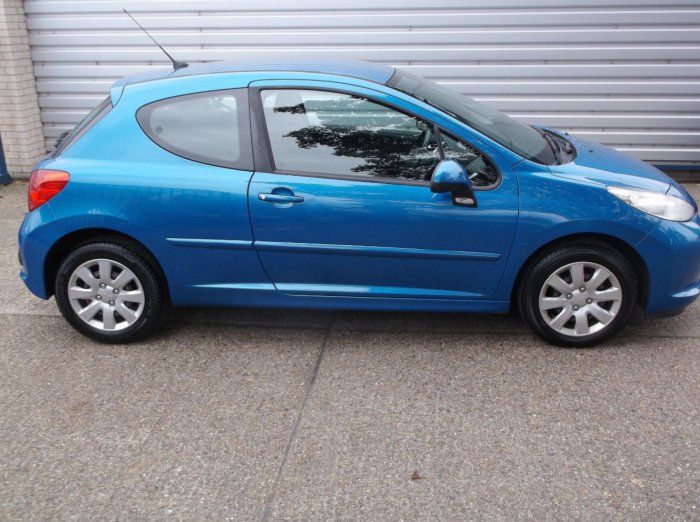 2008 Peugeot 207 1.4 image 2
