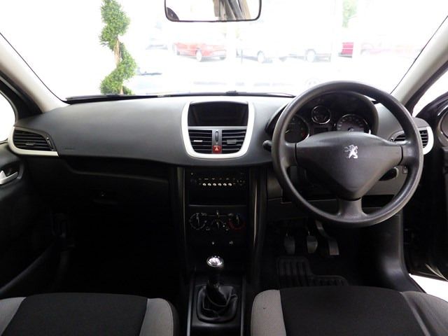 2007 PEUGEOT 207 1.4 S image 4