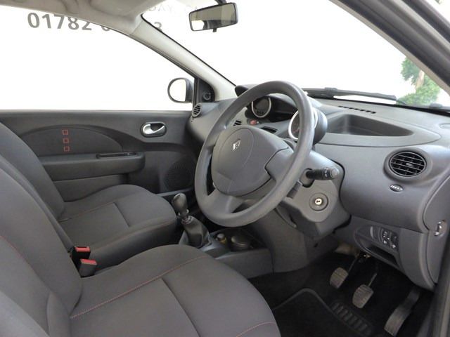 2010 RENAULT TWINGO 1.1 image 4