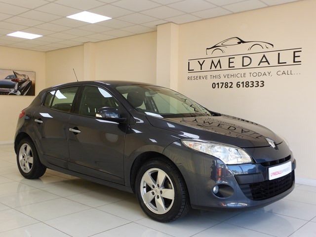 2010 RENAULT MEGANE 1.6 image 1