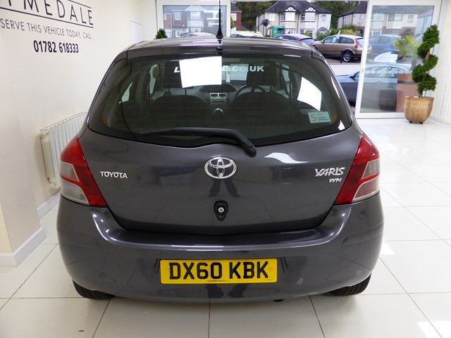 2010 TOYOTA YARIS 1.3 image 3