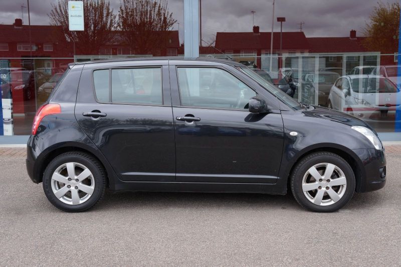 2009 Suzuki Swift 1.3 GLX image 2