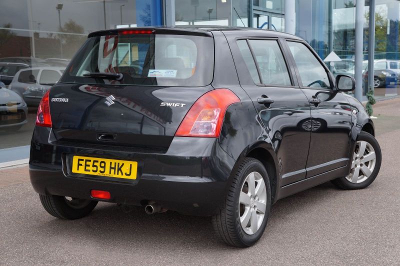 2009 Suzuki Swift 1.3 GLX image 3