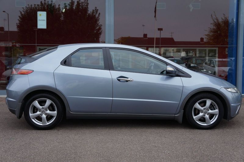 2007 Honda Civic 1.8 i-VTEC SE image 2