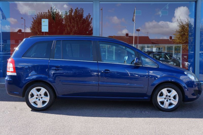 2011 Vauxhall Zafira 1.6i image 2