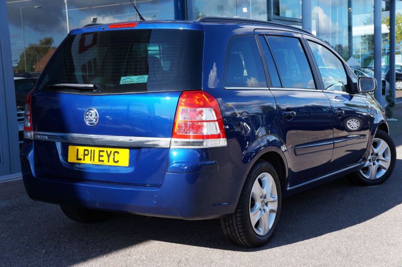 2011 Vauxhall Zafira 1.6i image 3
