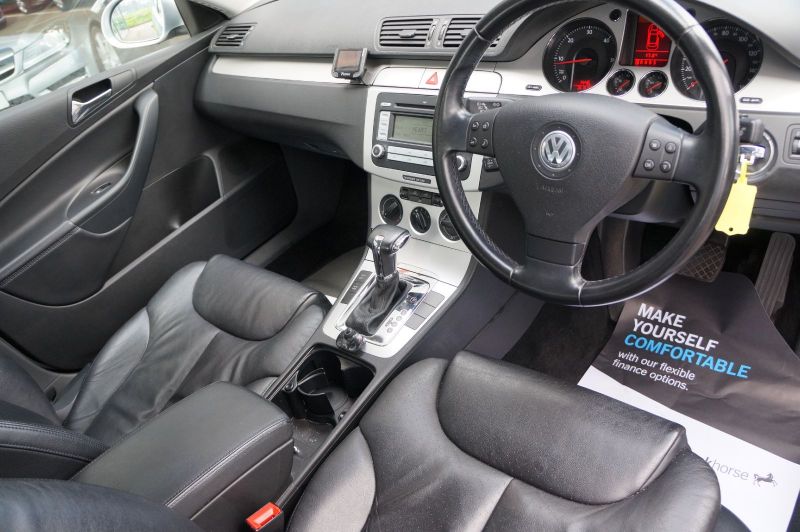2008 Volkswagen Passat 2.0 image 4