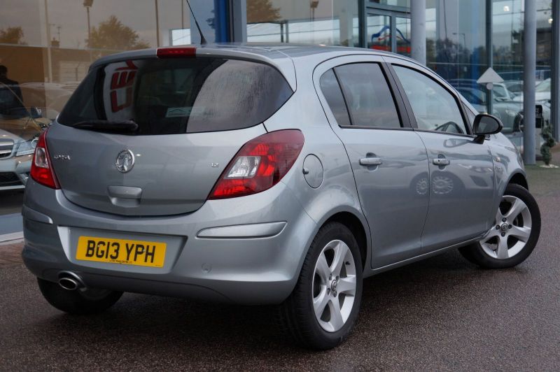 2013 Vauxhall Corsa 1.2 SXi image 3