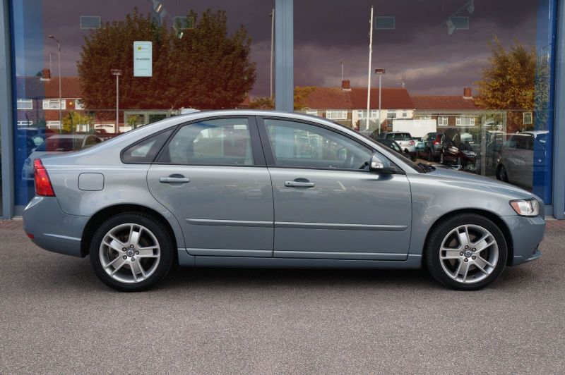 2009 Volvo S40 2.0D SE image 2
