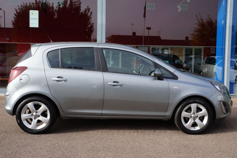 2014 Vauxhall Corsa 1.4 SXi image 2
