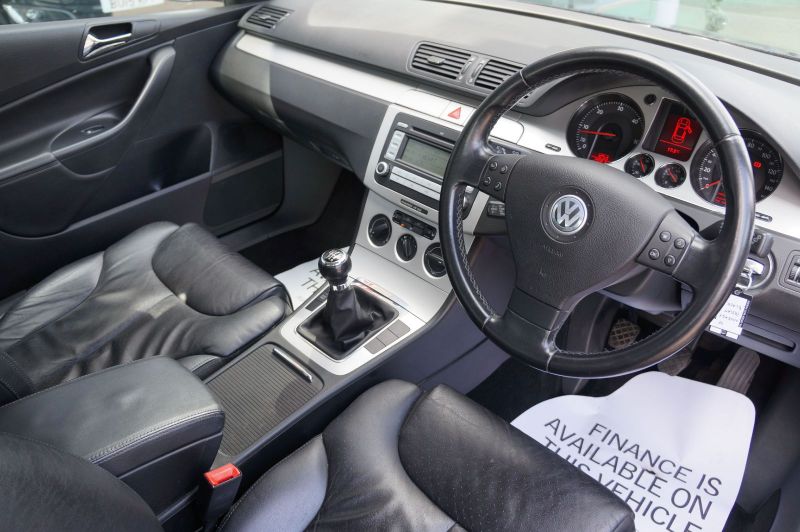 2008 Volkswagen Passat 2.0 image 4