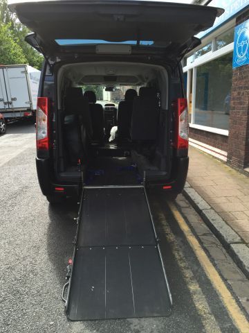 2010 PEUGEOT EXPERT TEPEE 2.0 HDi image 4