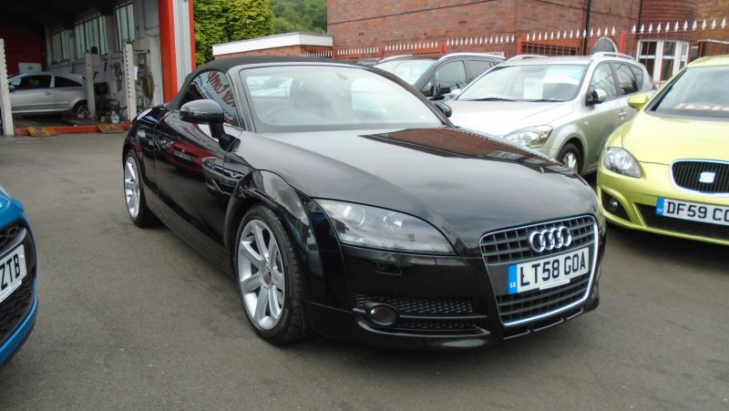 2008 Audi TT Convertible image 2
