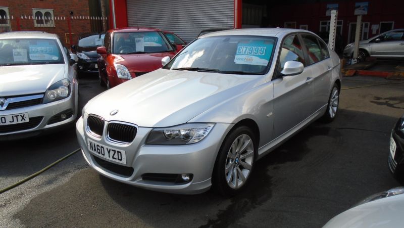 2010 BMW 318I SE 4dr image 1