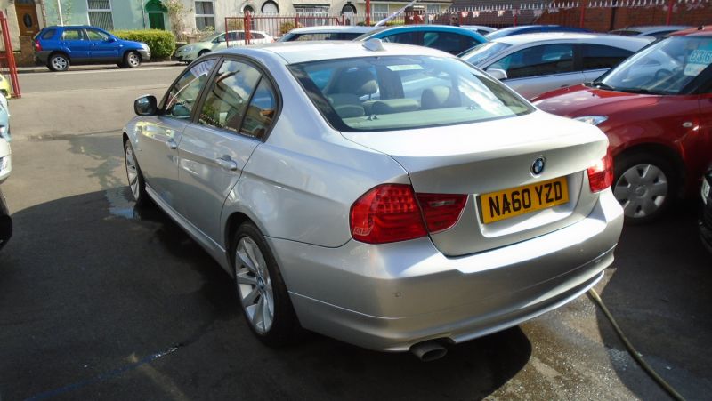 2010 BMW 318I SE 4dr image 2