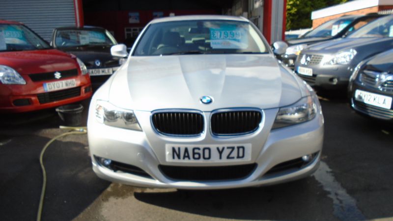 2010 BMW 318I SE 4dr image 3