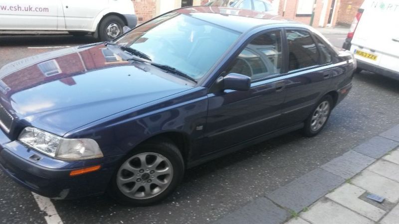 2000 Volvo S 40 1.6 petrol cheap or swap low miles image 3