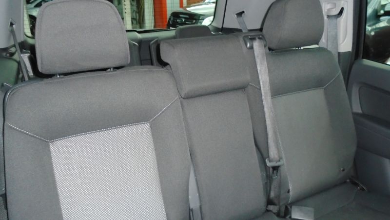 2012 Vauxhall Zafira 1.8i Design image 5