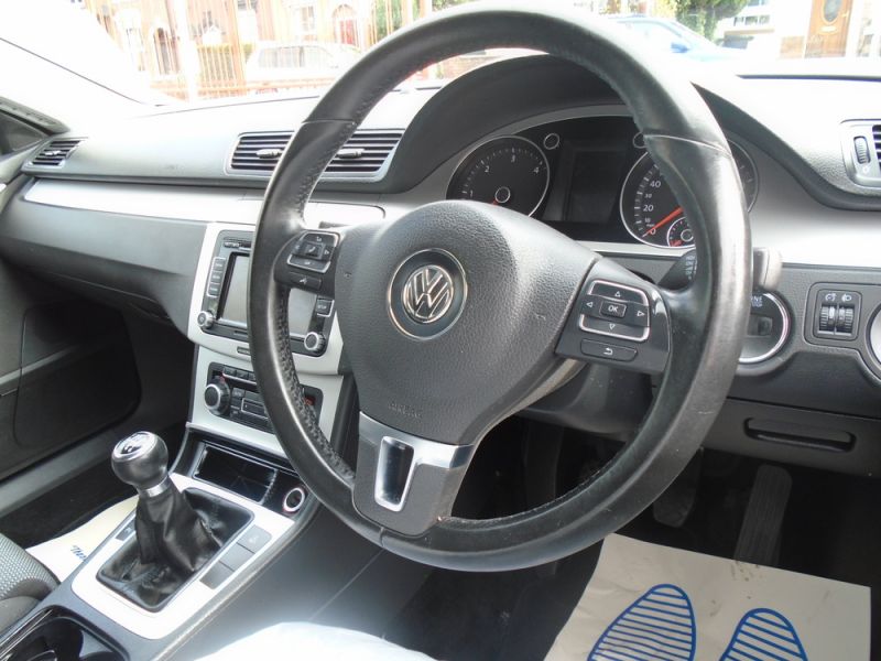 2010 VW PASSAT CC TDI image 4