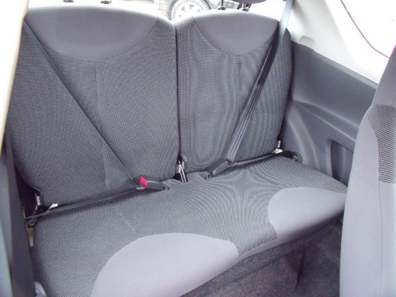 2007 Peugeot 107 1.0 Urban image 5