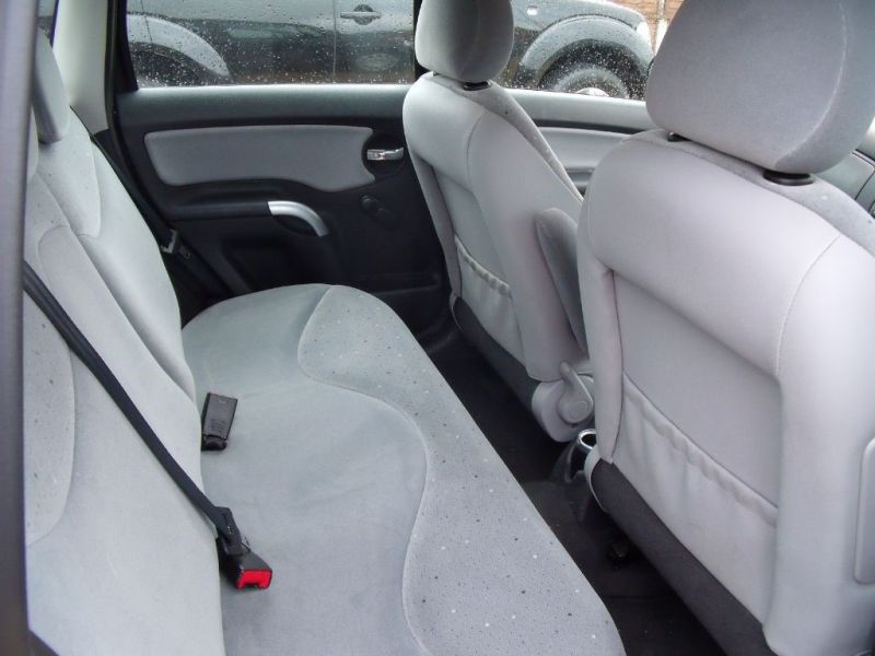2005 Citroen C3 1.4 SX 5dr image 5