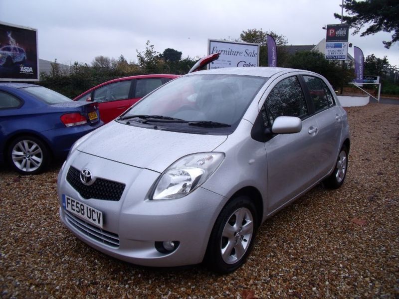 2008 Toyota Yaris 1.4 5dr image 1