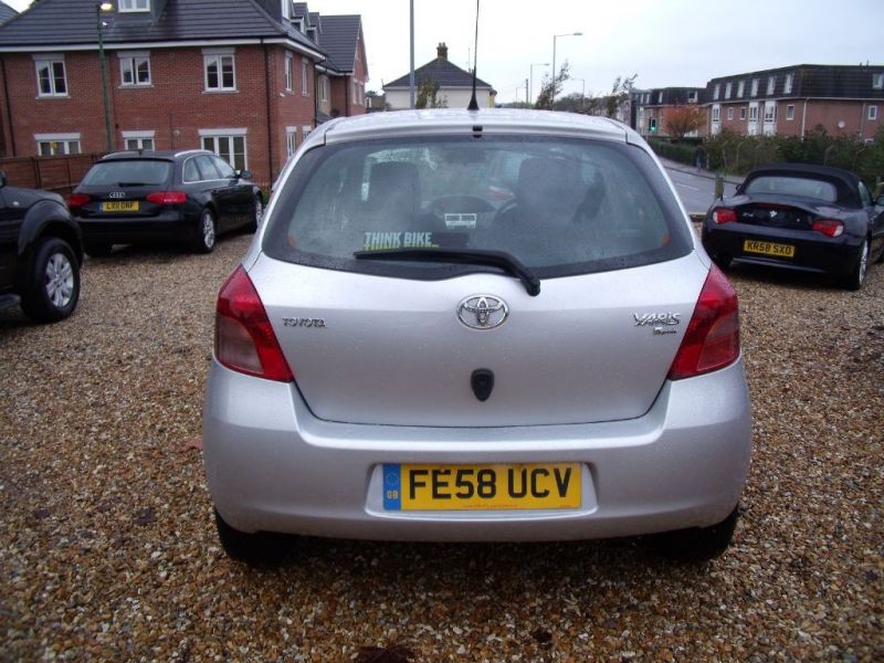 2008 Toyota Yaris 1.4 5dr image 3