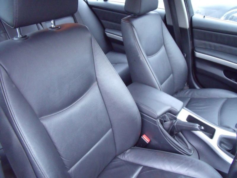 2005 BMW 325i SE 4dr image 4