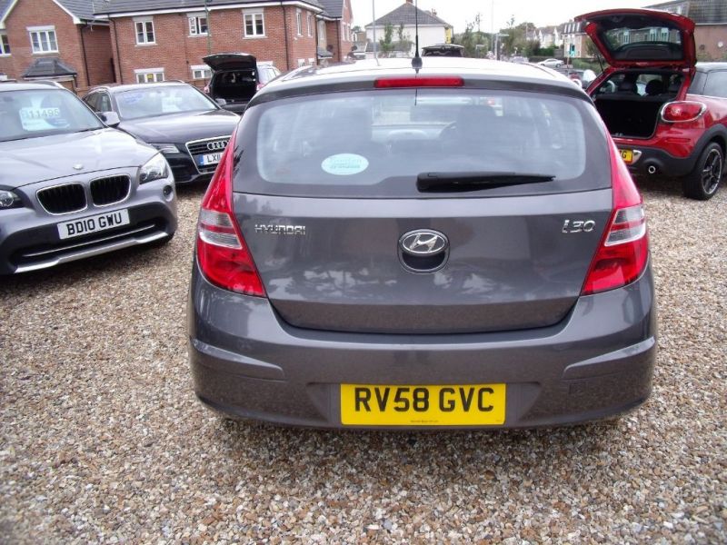 2009 Hyundai i30 1.6 CRDi Style 5dr image 3