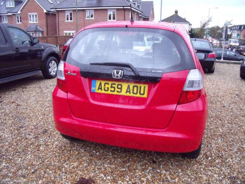2010 Honda Jazz 1.4 i-VTec ES 5dr image 3