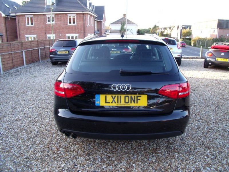 2011 Audi A4 Avant 2.0 TDi SE image 3