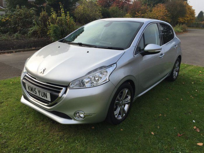 2015 Peugeot 208 1.6 e-HDi 5dr image 1