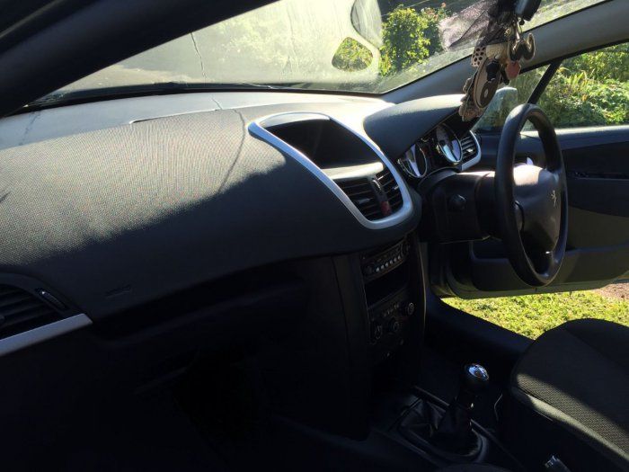 2010 Peugeot 207 1.4 VTi S image 5
