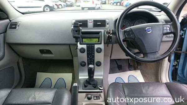 2005 Volvo S40 2.0D SE image 4