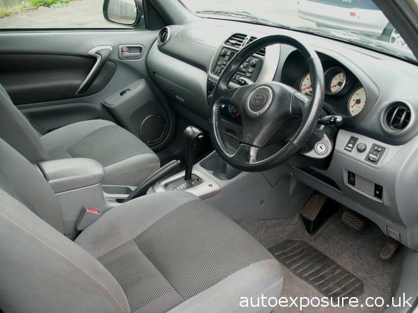 2002 Toyota Rav 4 / 2.0 image 4