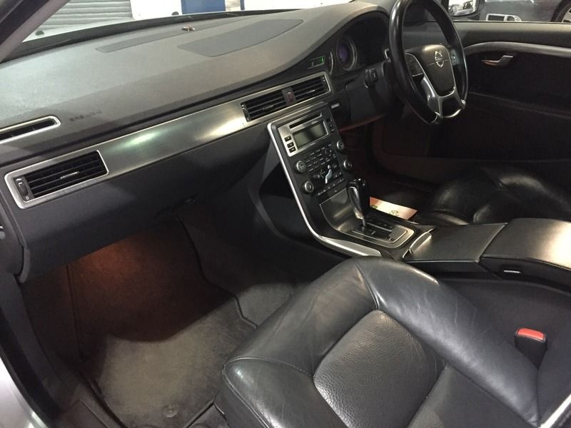 2009 Volvo S80 D SE image 4