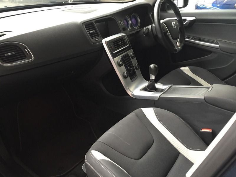 2011 Volvo S60 image 4