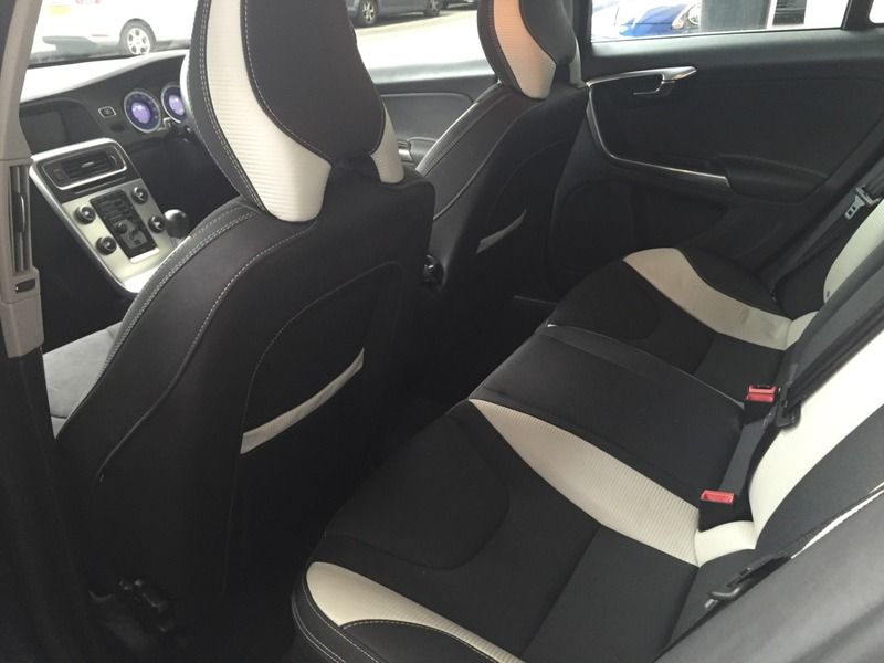 2011 Volvo S60 image 5