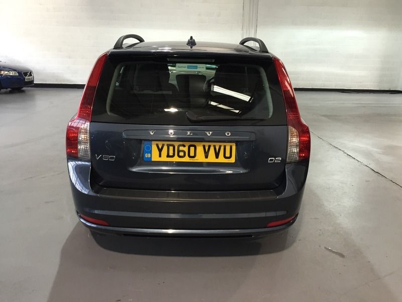 2010 Volvo V50 D2 image 3