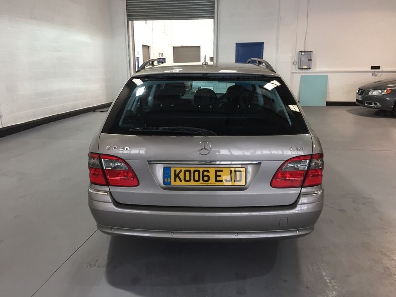 2006 Mercedes E220 CDI Avantgarde image 2
