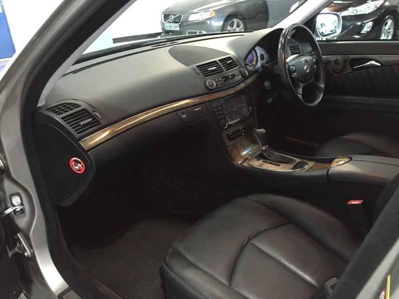 2006 Mercedes E220 CDI Avantgarde image 4