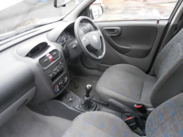 2001 VAUXHALL CORSA 1.2 image 5